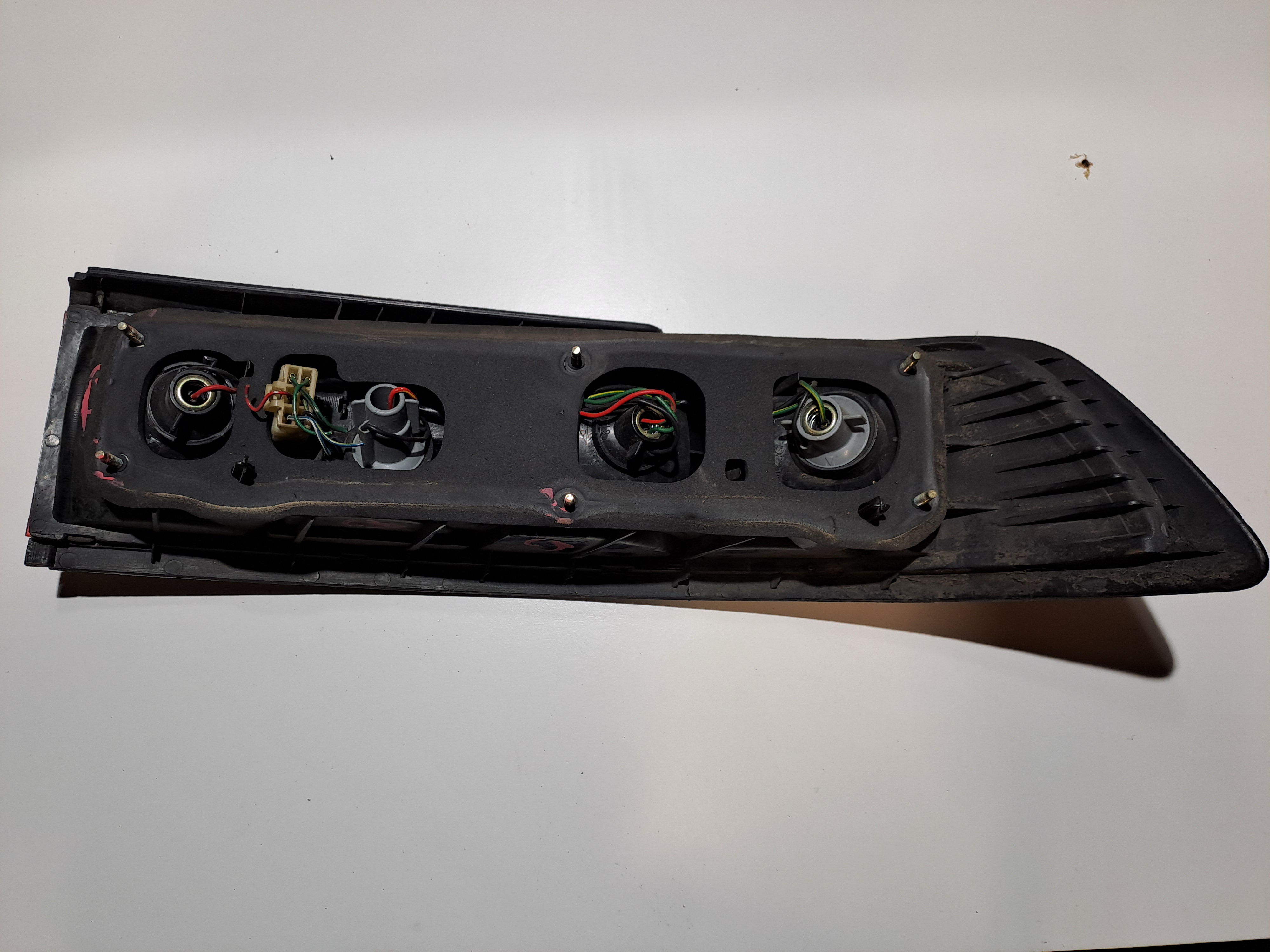 Photo 2 de Feu arrière gauche - Aston martin DB7